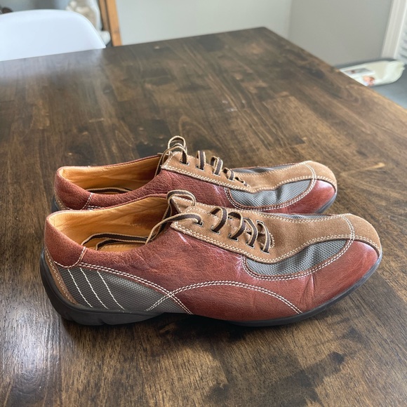 Hugo Boss slightly used leather and suede - Picture 2 of 5